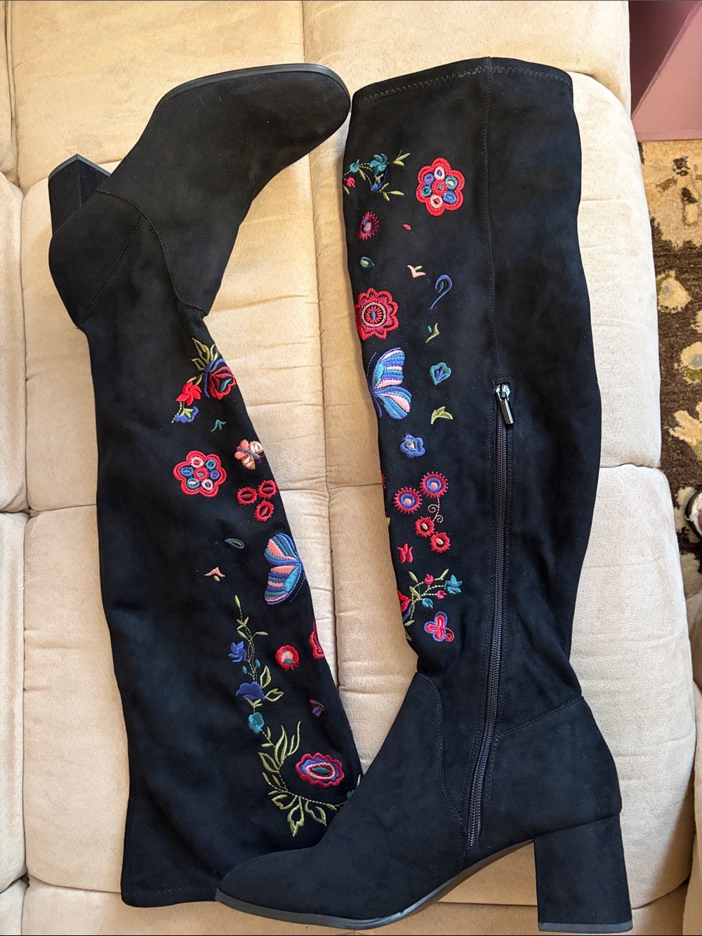 Impo Strech Black Embroidered Knee-High Boots with Block Heel size 9.5
